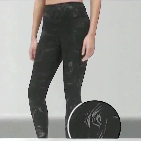 GapFit size small black and silver athletic leggings. #Running #Athletic #Yoga - Picture 2 of 3